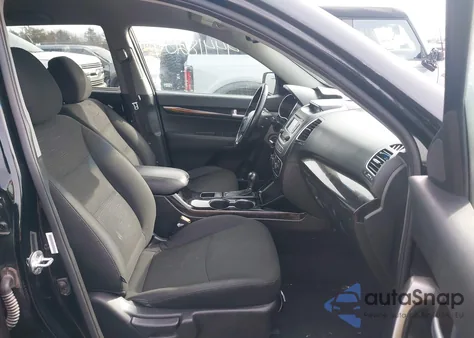 2015 Kia Sorento Lx z USA, uszkodzony, nr VIN 5XYKT4A61FG650193